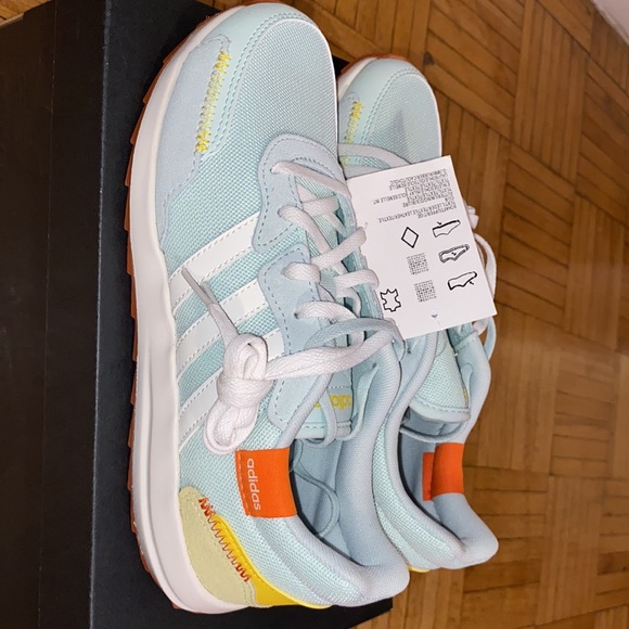 Adidas Retro Running Shoes - Picture 5 of 7